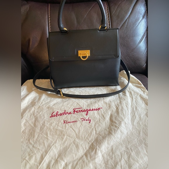 Salvatore Ferragamo Trifolio black small tote - Picture 8 of 15